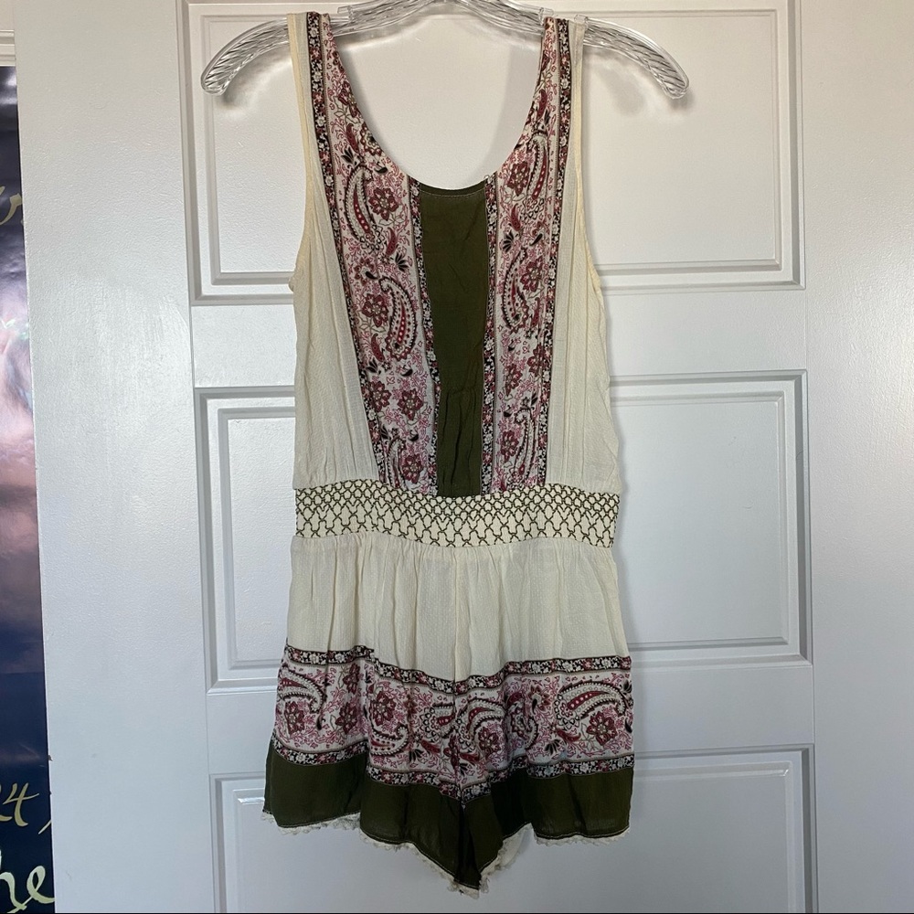 Boho Green/Tan/Maroon Romper - Size M - Blu Pepper